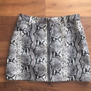 Snake skin never worn zip up skirt